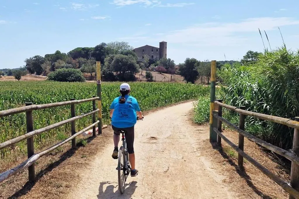Villa Mediterranea Con Cinco Dormitorios Y Piscina Calonge  Calonge (Catalonia)