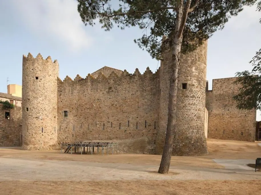Villa Mediterranea Con Cinco Dormitorios Y Piscina Calonge  Spanien